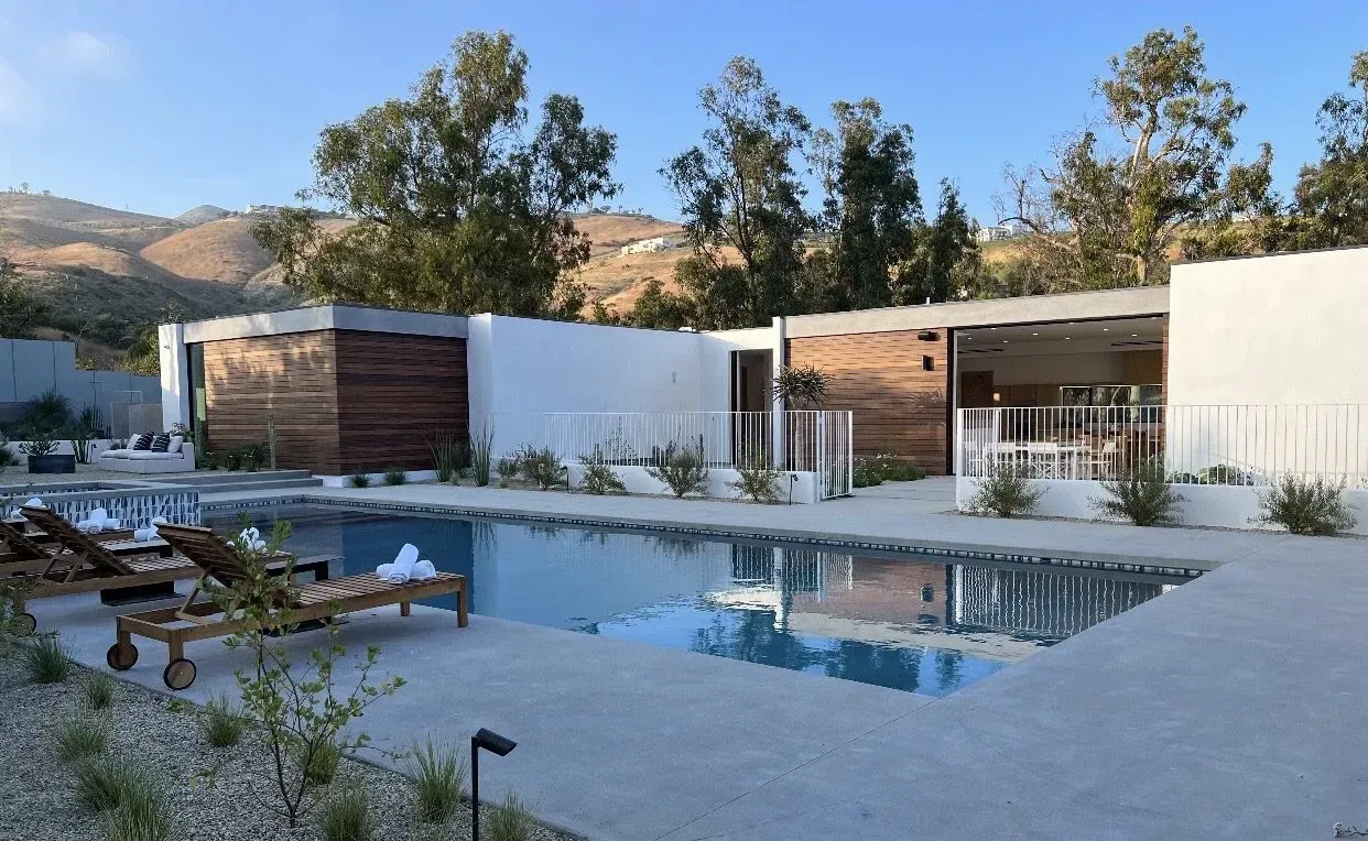 Substrata Argyle Pool