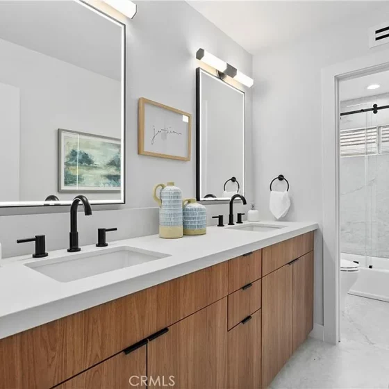 Substrata La Habra Luxury Home Guest